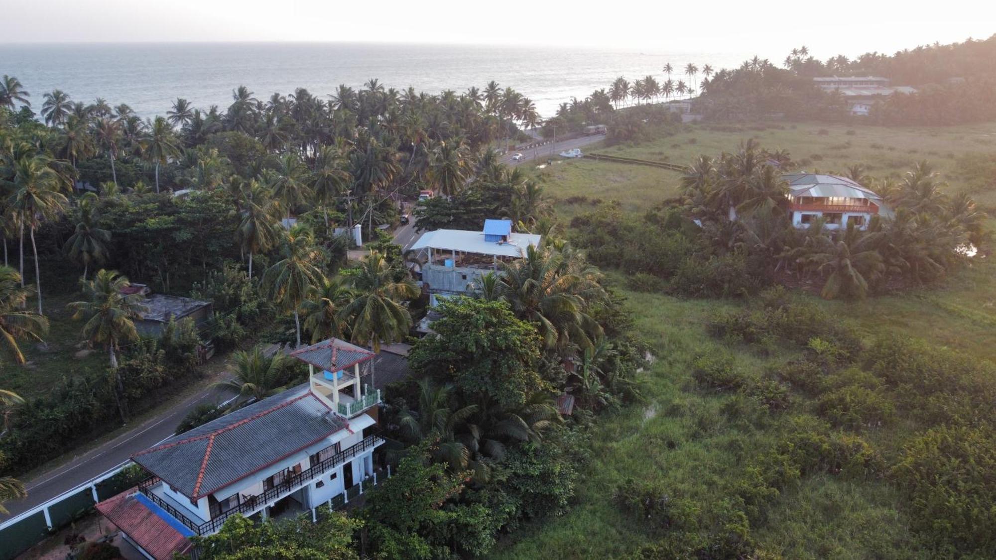 Mango Shade Hotel Dickwella Exterior photo